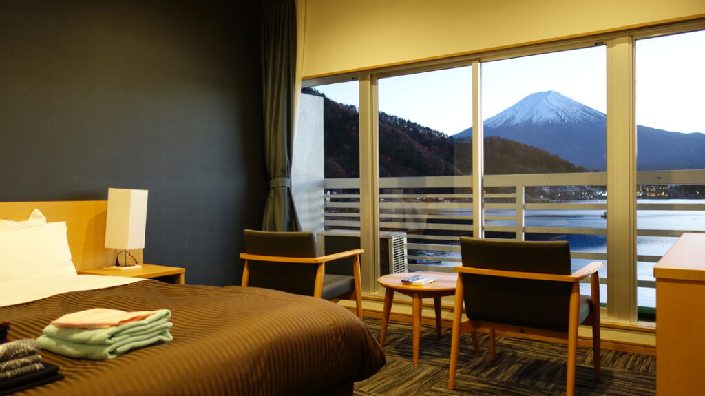 富士山河口湖溫泉酒店推薦，在河口湖溫泉新世紀酒店看得見富士山的房間