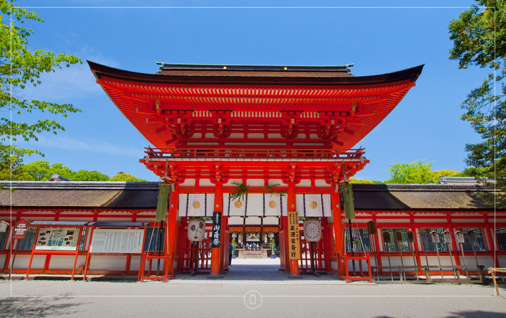 京都鸭川下鸭神社的外观