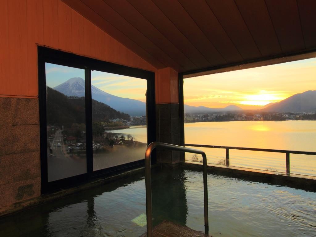 富士山河口湖温泉酒店推荐，在河口湖温泉酒店Hotel Asafuji的温泉