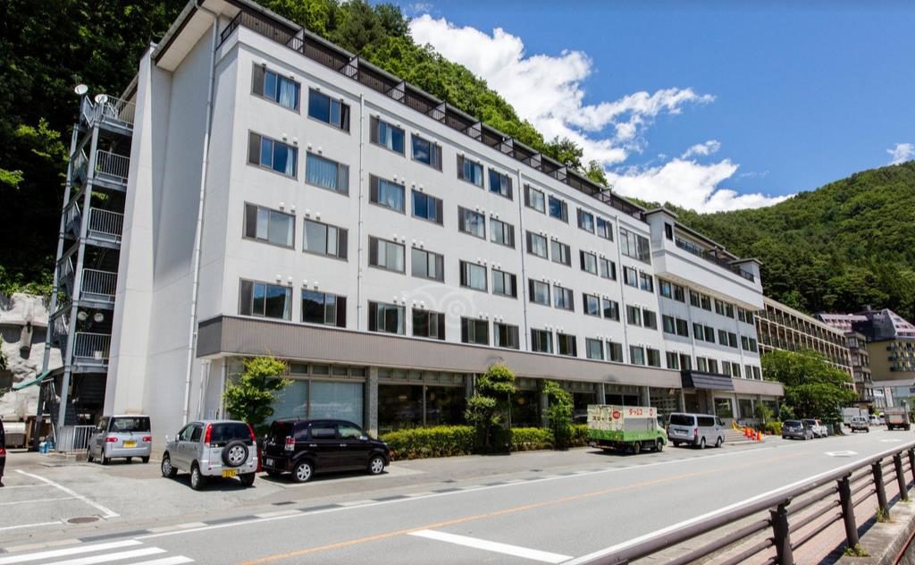 富士山河口湖温泉酒店推荐，富之湖温泉酒店的外观