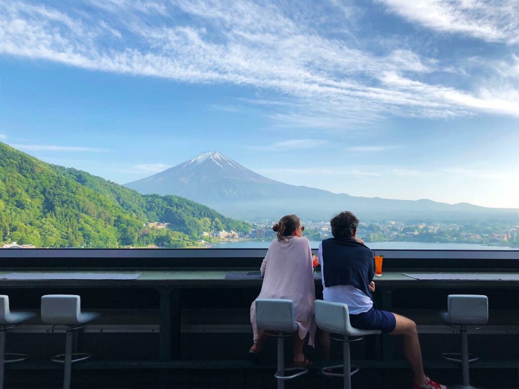 富士山河口湖温泉酒店推荐，在湖之饭店Mizno Hotel看得见富士山