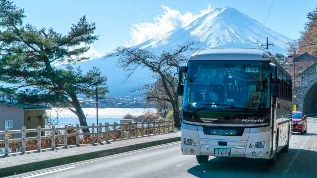 富士急行巴士-新宿到河口湖